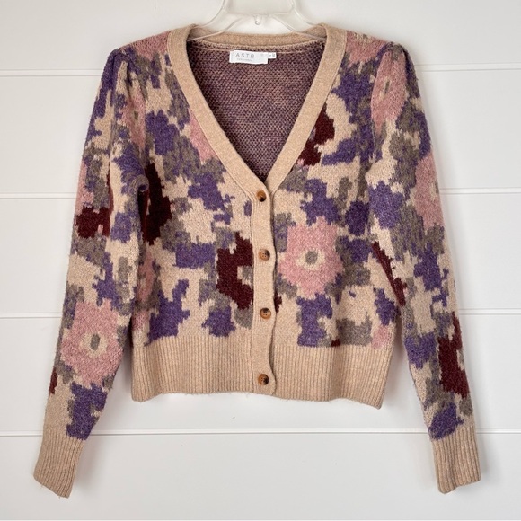 ASTR the Label Rosette Cardigan Women's Size Small - Picture 3 of 14